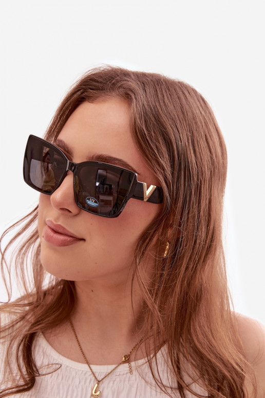 Des lunettes de soleil Féminin Oeil de chat couleur noire