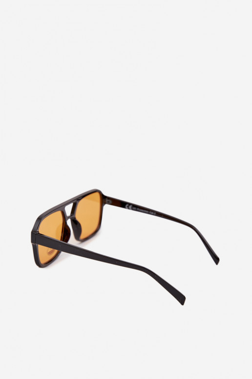 Des lunettes de soleil Féminin couleur noire