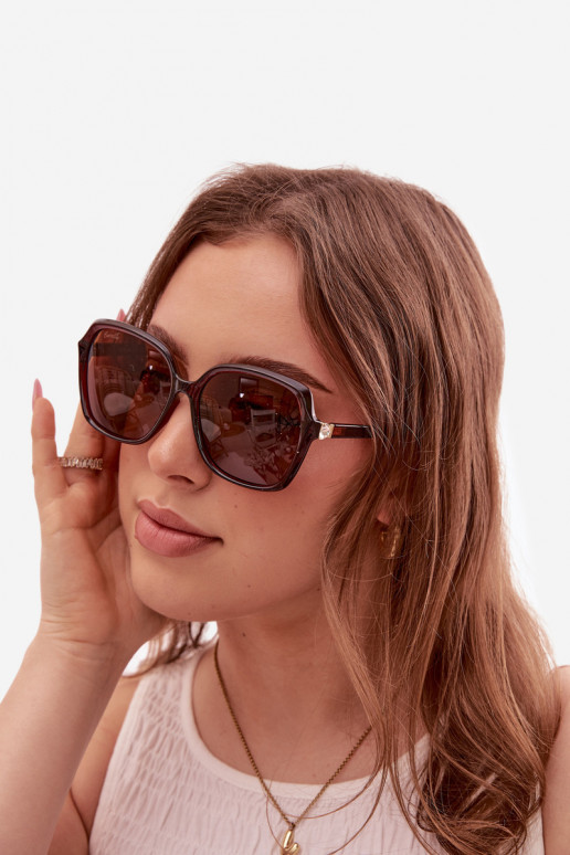 Sonnenbrille Feminin mit leuchtenden Augen braune Farbe