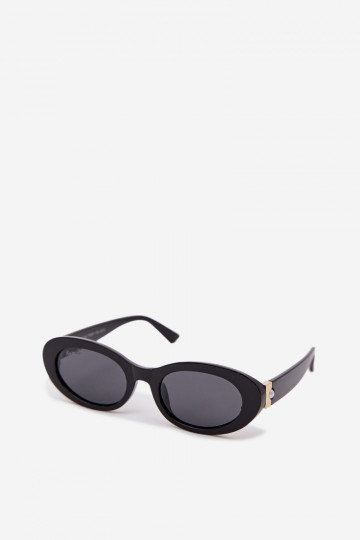 Des lunettes de soleil Féminin avec des perles artificielles couleur noire