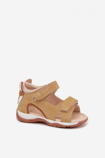 Kindersandalen mit flachem Fußbett Bartek 8441163 in sandiger Farbe