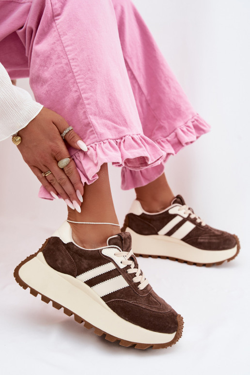 Sneakers model schoenen van suède met platform D&A GR61-5986 CzekoladoIne