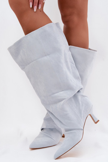 Stiefel mit breiter Schaftweite und Absatz in Hellblau Harela 2
