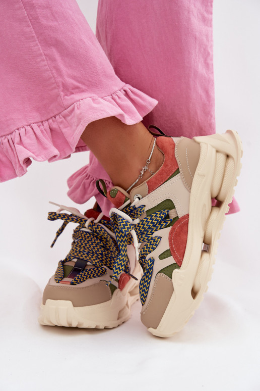 Haut Sneakers Stilvollllschuhe Feminin mit einer Plattform D&A CR61-3133 Beige