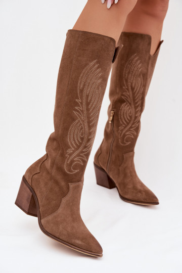 Zijde lange laarzen in cowboy stijl met hakken Zazoo 3152 in zand kleur