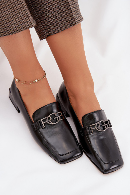 Peau mocassins pour femmes Avec des décorations Detalem D&A CR61-3125 couleur noire