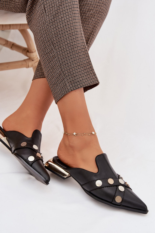 Pantoufles en cuir Mule Féminin avec des sangles D&A CR61-3058 couleur noire