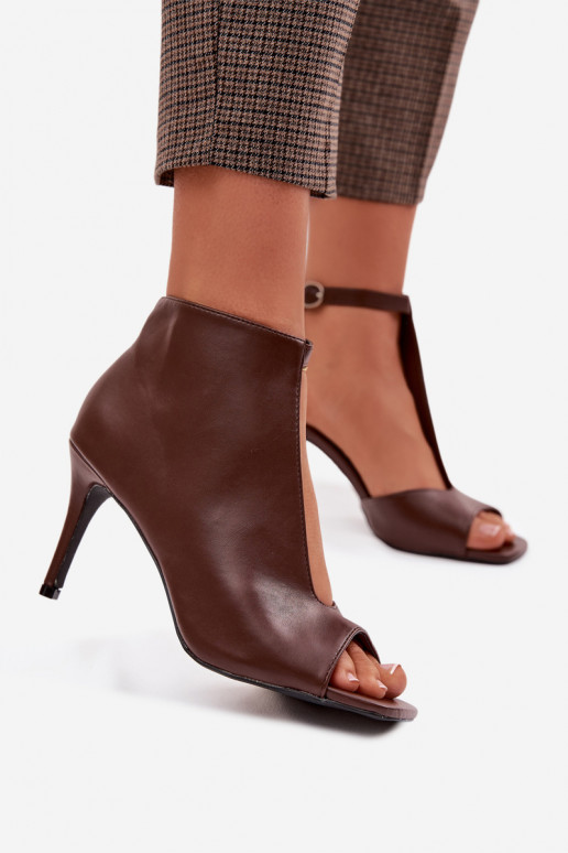 Damensandalen mit dünnen Absätzen CzekoladoZue Helira