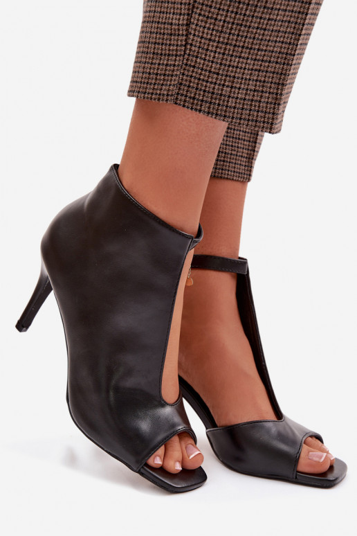 Sandales pour femmes avec des talons fins couleur noire Helira