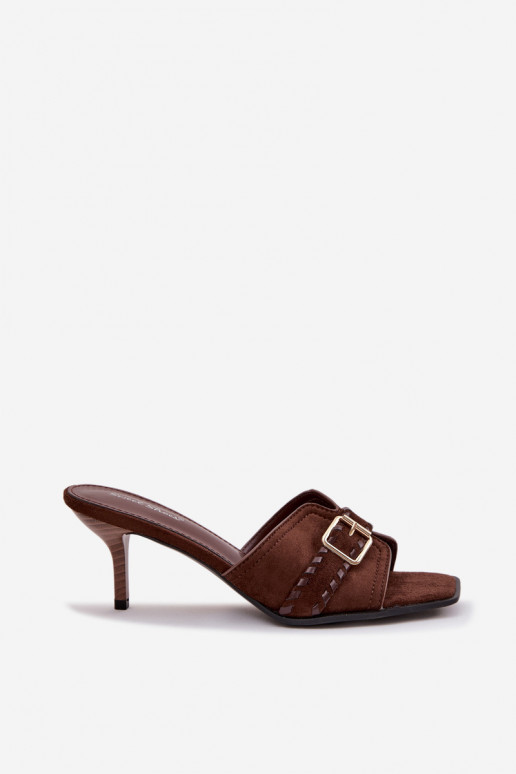 Pantoufles pour femmes avec des talons fins avec des sangles I Złotą avec boucles CzekoladoÀe Jelira