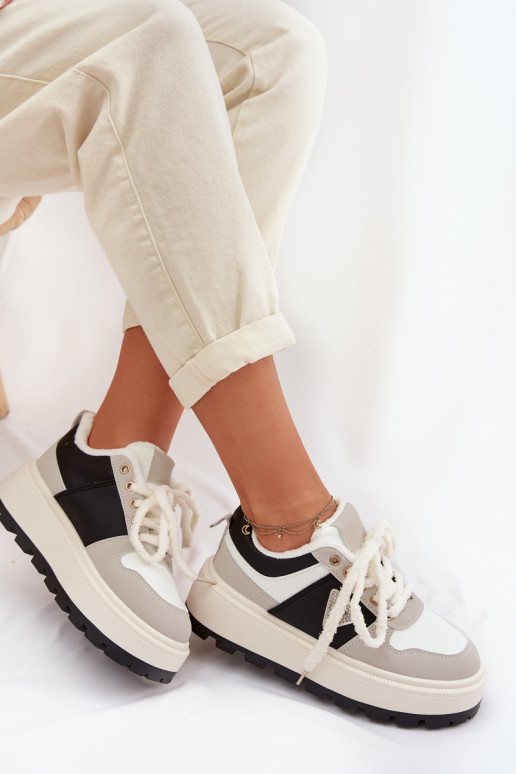 Chaussures modèle baskets Féminin avec une plateforme couleur grise Florinda