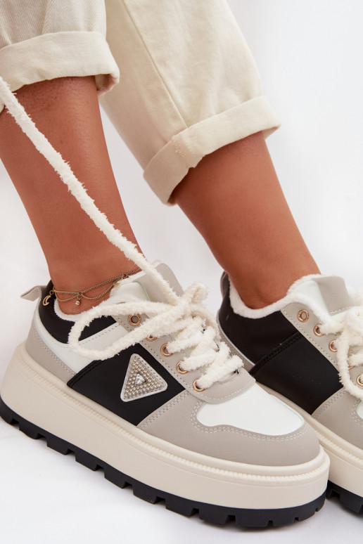 Sneakers Stilvollllschuhe Feminin mit einer Plattform graue Farbe Florinda