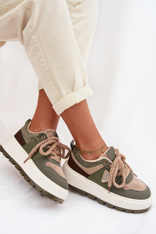 Chaussures modèle baskets Féminin avec une plateforme couleur verte Florinda