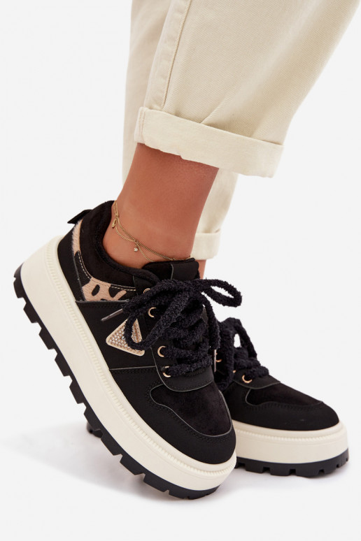 Chaussures modèle baskets Féminin avec une plateforme couleur noire Florinda