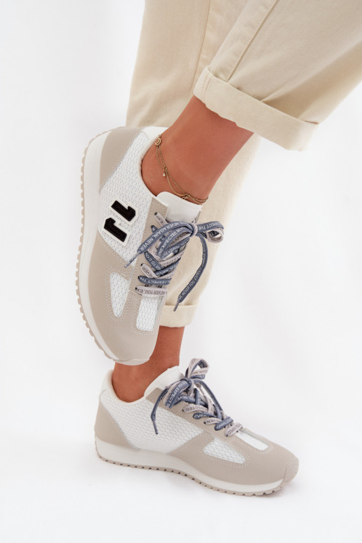 Chaussures modèle baskets Féminin Avec des décorations Laçagem couleur grise Henira