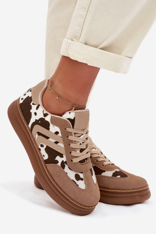 Chaussures modèle baskets Féminin avec une plateforme DANS Łaty beige Denissa