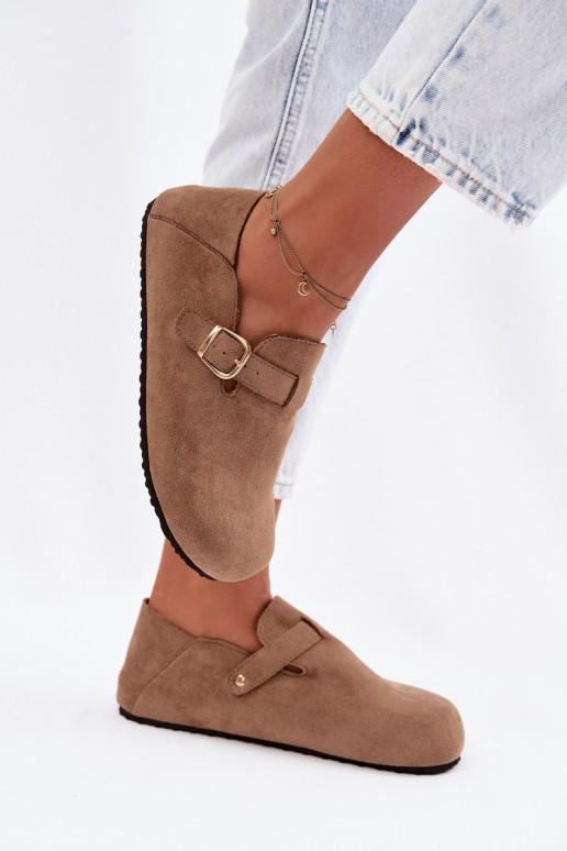 Damen Schuhe aus Kunstleder mit goldfarbenen Schnallen in Sandfarben Ismora