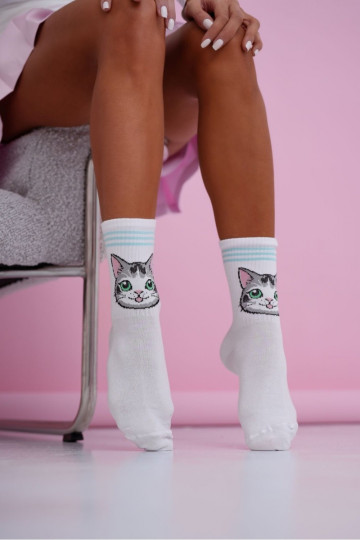 Dames sokken met katten en blauwe voetafdrukken