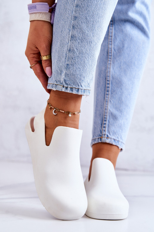 Pantoufles en caoutchouc couleur blanche Meriko II GAT.