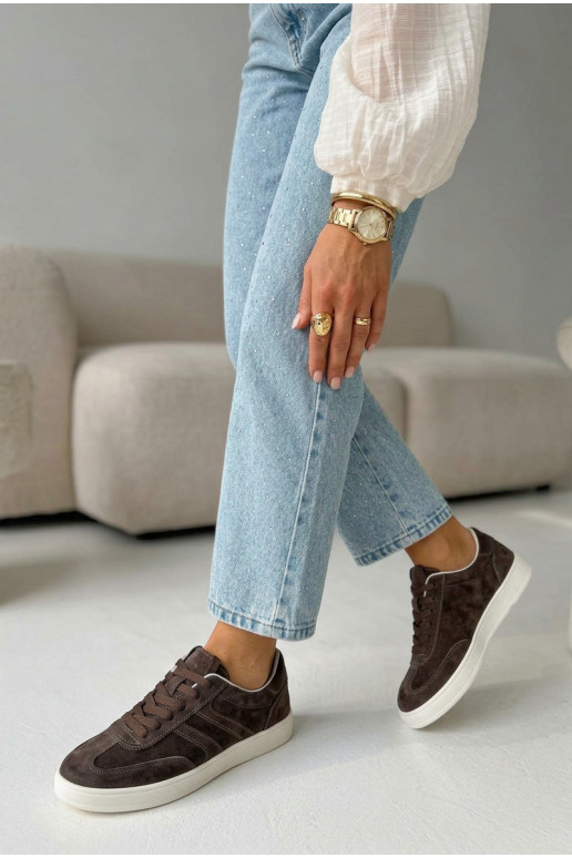 Chaussures modèle baskets en daim Vinceza 95400 CzekoladoÀe