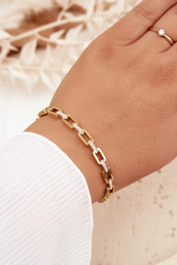 Damesarmband versierd met vierkante zirkonia's in goudkleur