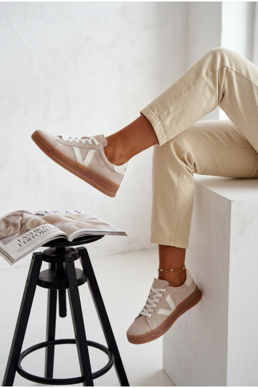 Chaussures modèle baskets FémininActivéturalnego en daimu avec une plateforme Vinceza 79597 beige