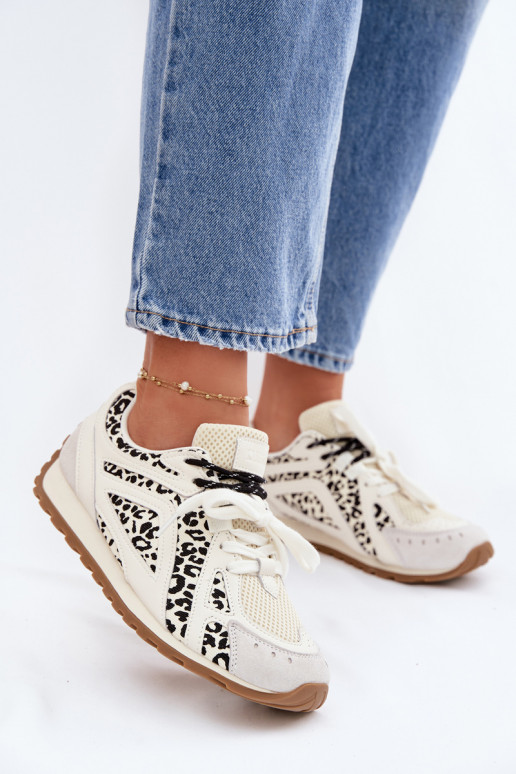 Peau en daim Chaussures modèle baskets Féminin Big Star TT274548 couleur blanche