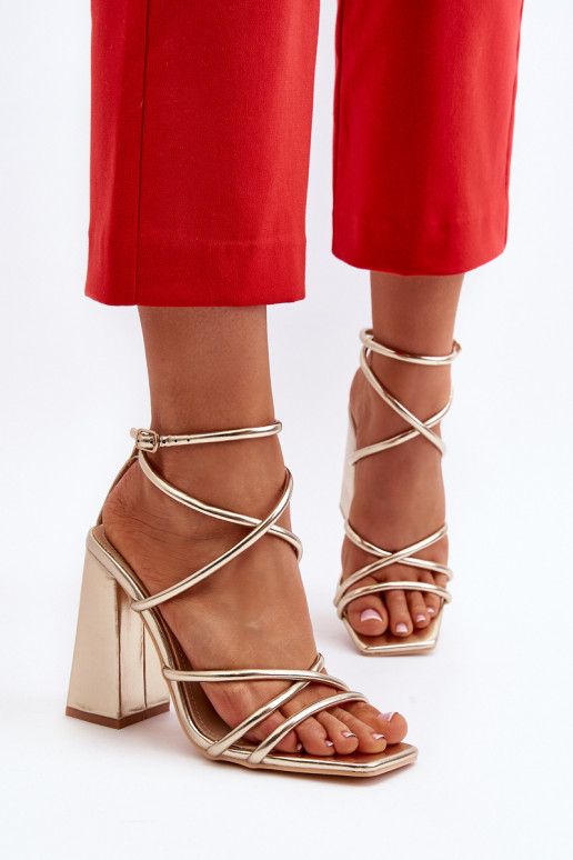 À la mode Sandales à talons hauts couleur dorée Josette