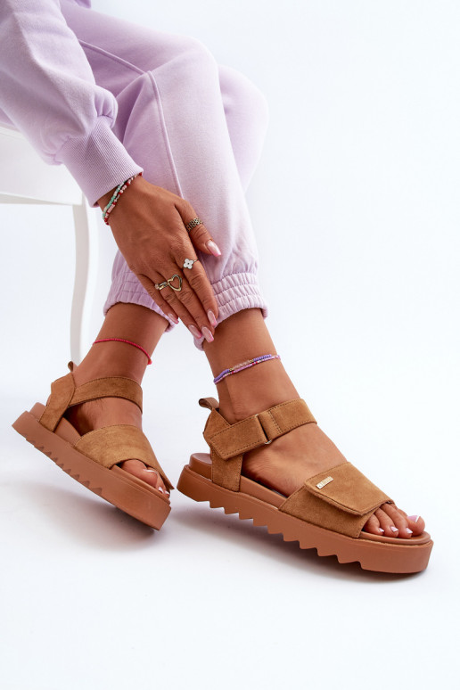 Féminin Sandales en daim avec une plateforme Big Star NN274705 marron