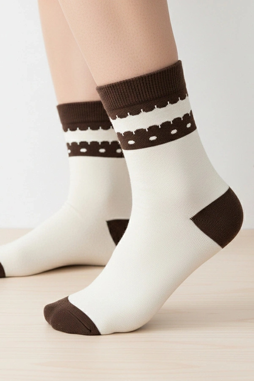 Chaussettes chaudes beiges avec un...