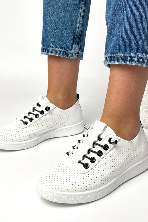 Weiße einlegbare perforierte Sneaker...