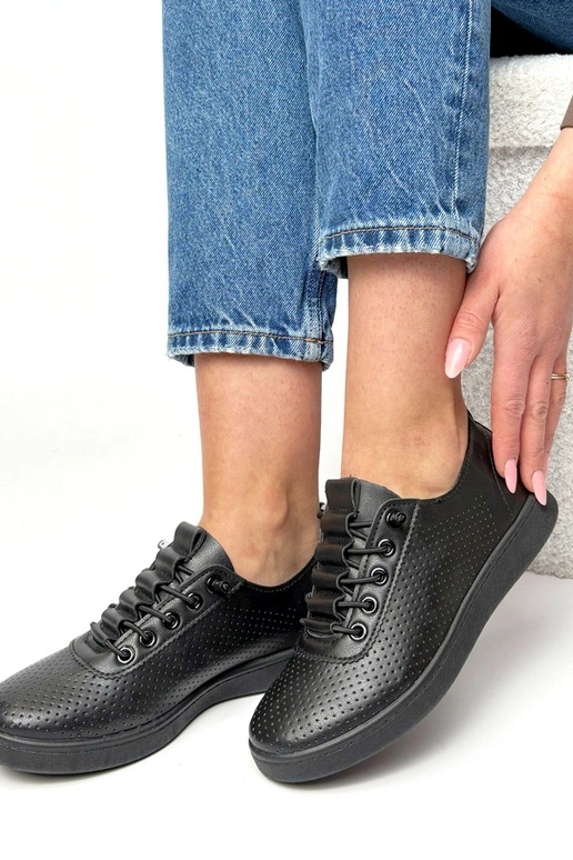 Baskets noires à enfiler perforées Adèle