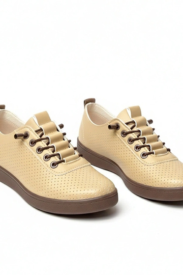 Sandfarbene einlegbare perforierte Sneaker Adèle 2