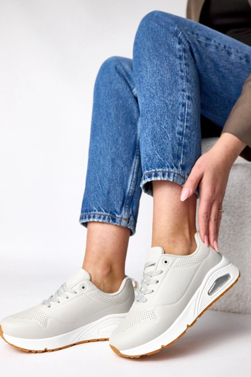 Graue Sneaker mit dicker... 2