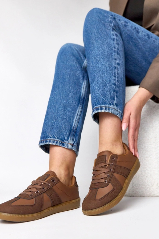 Bruine sportschoenen met platform...