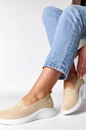 Zandkleurige instap... 2