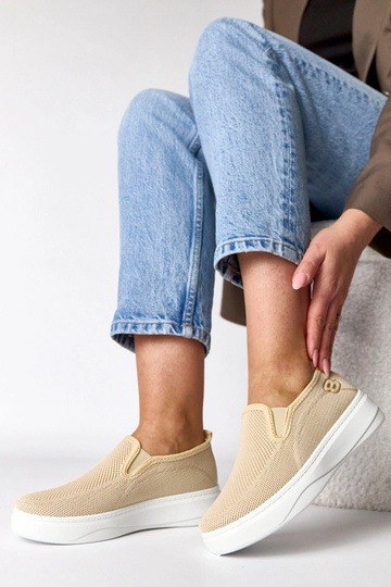 Zandkleurige stoffen... 2