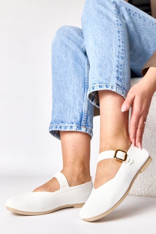 Witte textiele ballerina's met bandje...