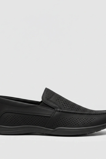 Zwarte geperforeerde heren loafers Finn 2