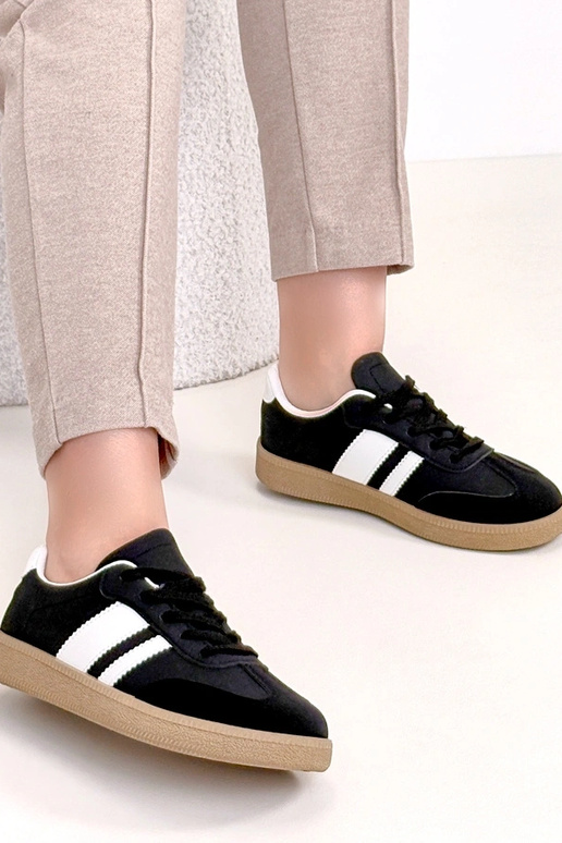 Schwarze Alltags-Sneaker mit Plateau...