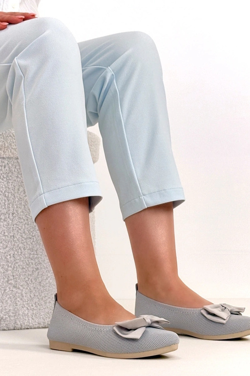 Graue Wildleder-Ballerinas mit...