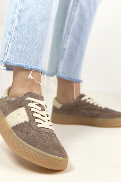 Baskets en cuir marron foncé avec...