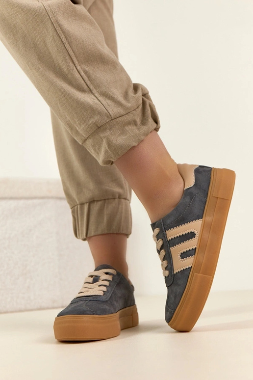 Baskets en cuir grises avec...