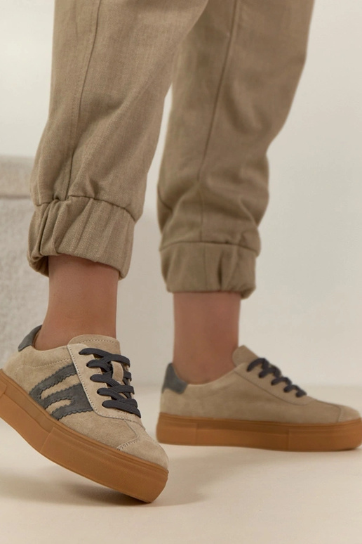 Beige leren sneakers met platform...