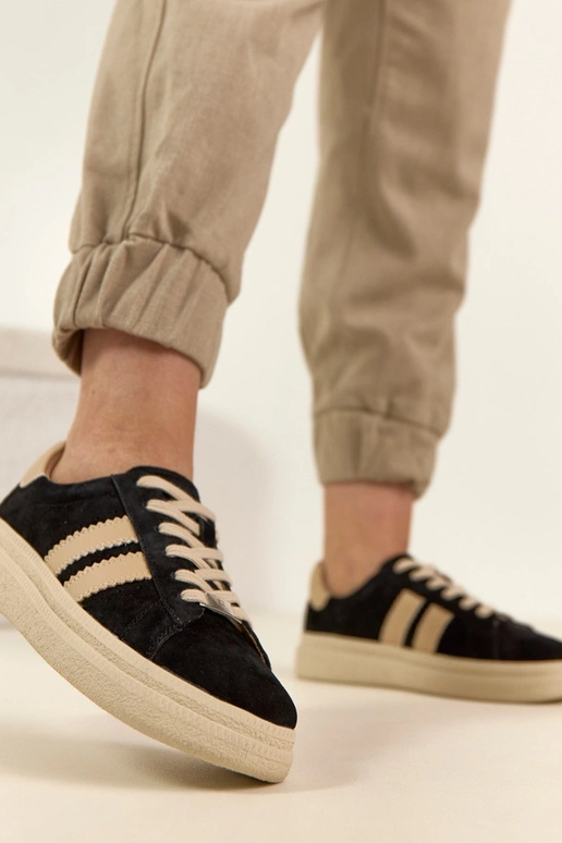 Zwarte leren sneakers met platform...