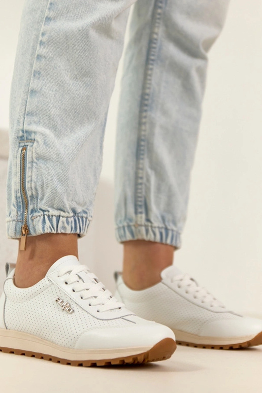 Weiße perforierte Leder-Sneaker Filippo