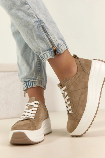 Beige leren sneakers met platform Filippo 2