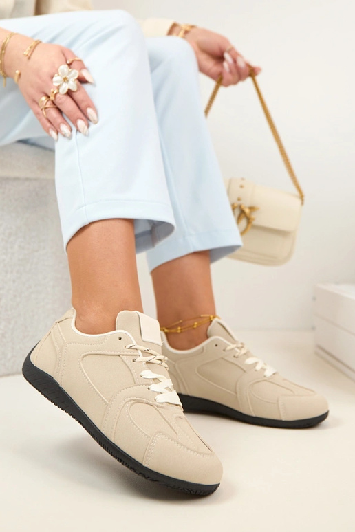 Sandfarbene Damen Basketball-Sneaker...