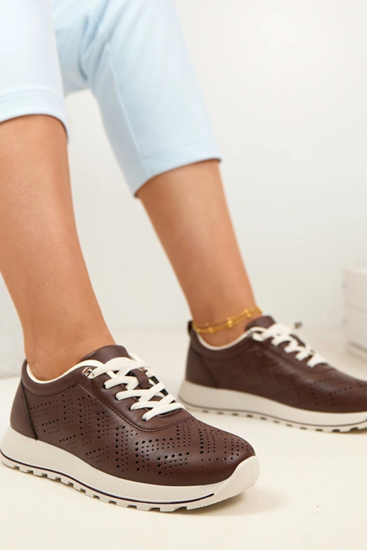 Braune durchbrochene...