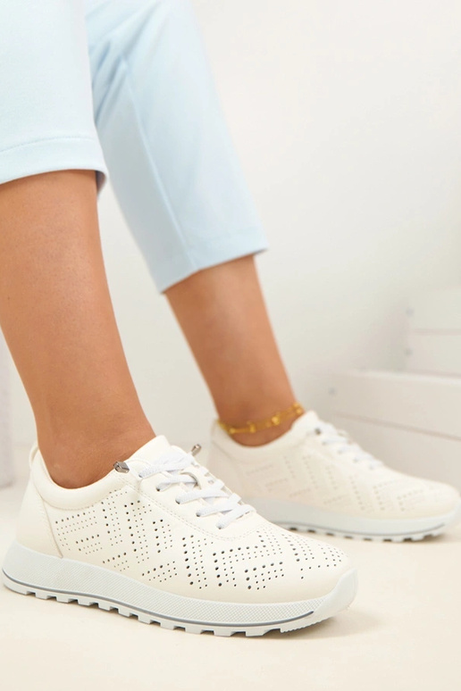 Baskets sportives ajourées à enfiler...